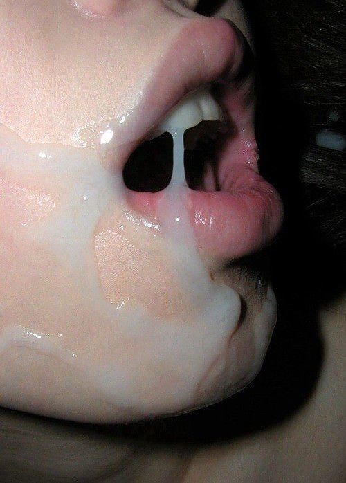 сперма на губах