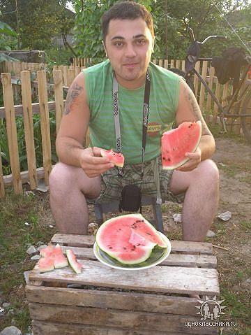 не красавчик но все же
