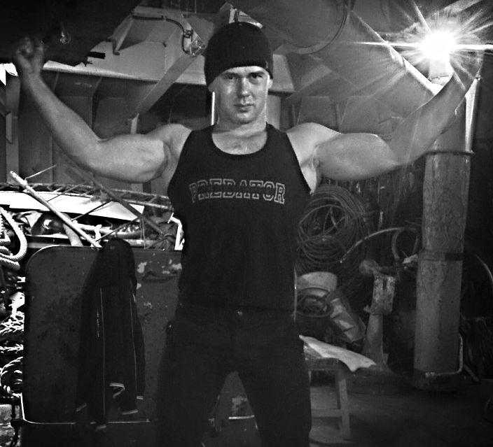 Девушки жду комы))