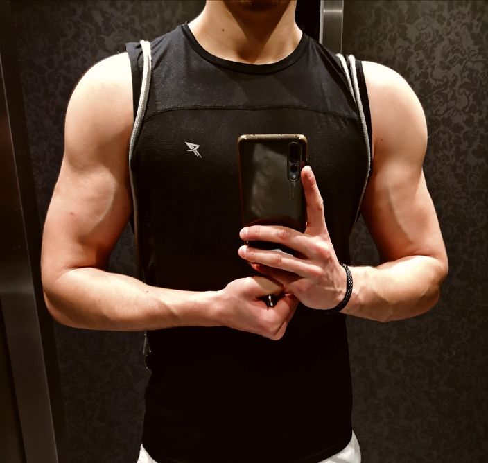 shoulders