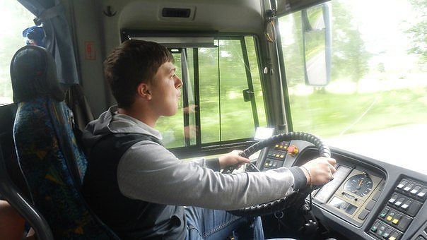 на автобусе