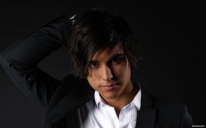 Прикольный Умелый Интересный )