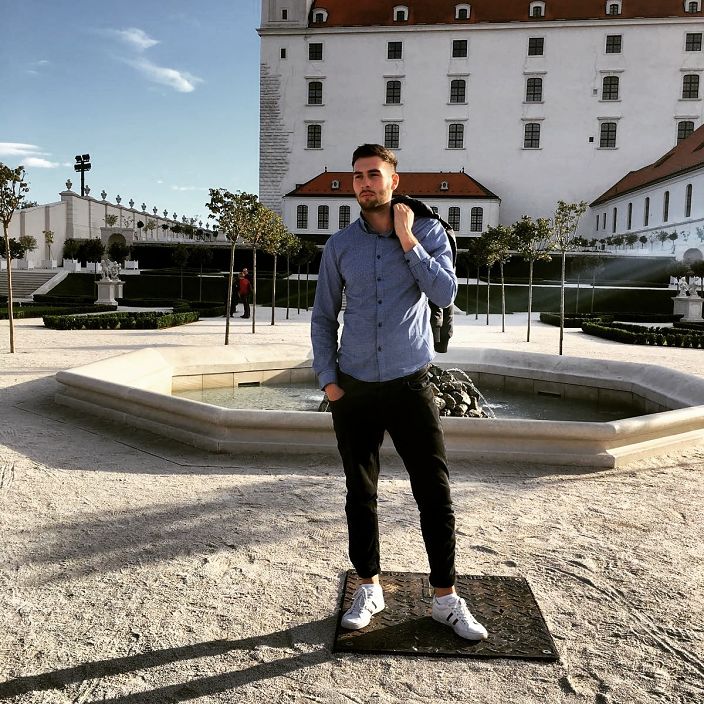 Смотрю в даль туда где есть ты,и я хочу к тебе