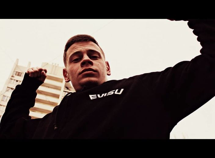 Давай улетим?