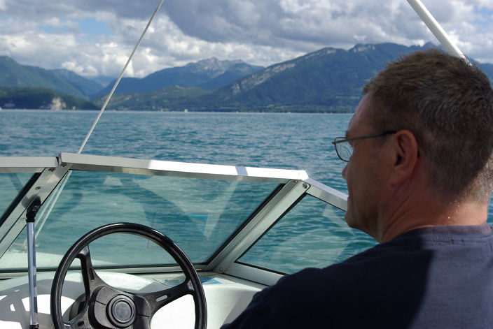 на озере в Швейцарии