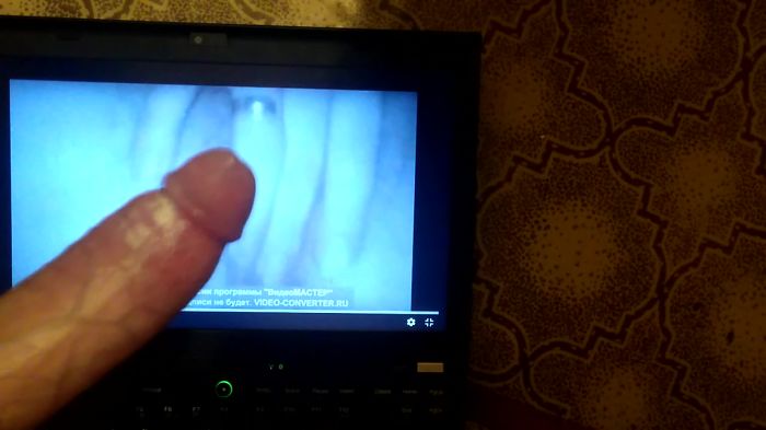 Дрочит на мою жену!