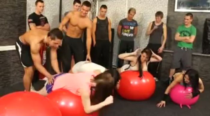 Игры спортивных бисексуалов.