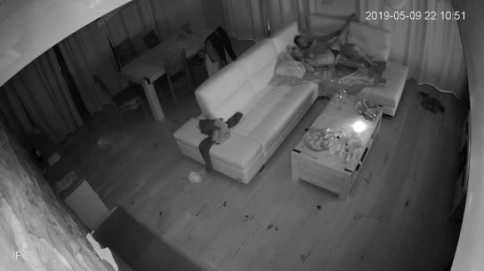 жена вернулась