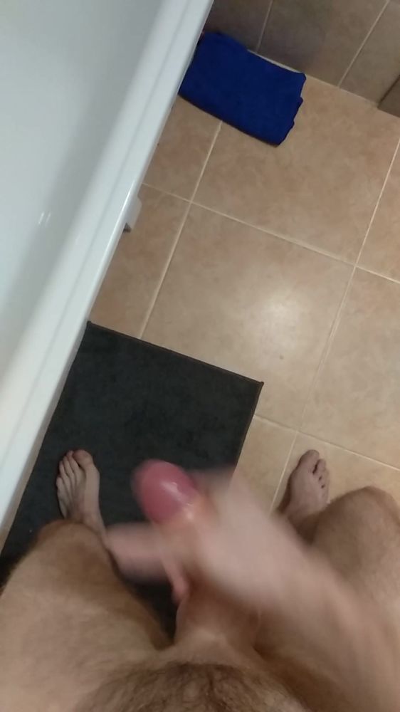 Дрочу (кончил)