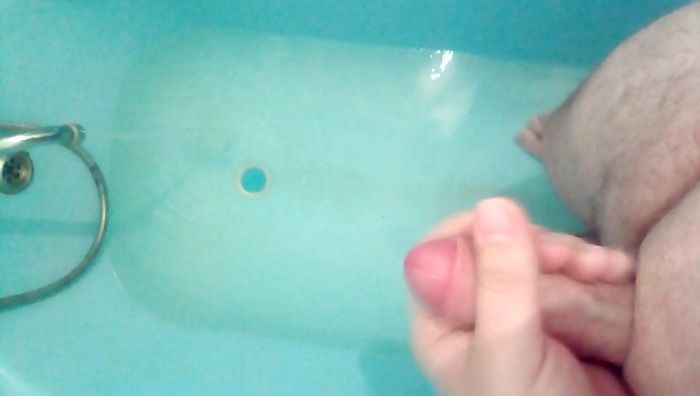 Шалю в ванне)