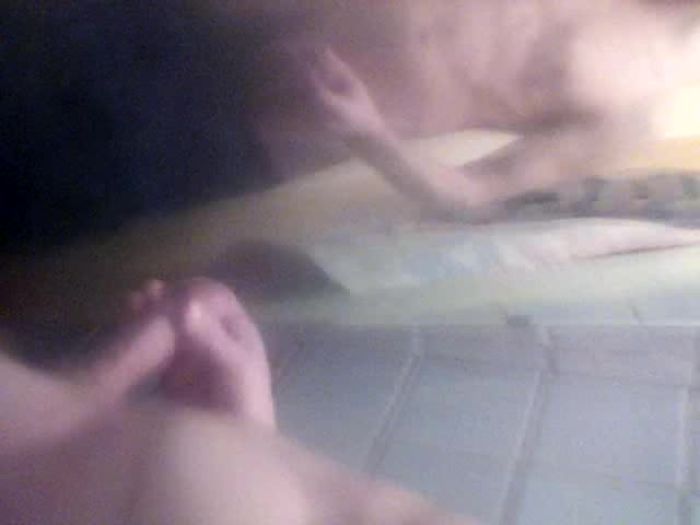 С кем подрочить? Пиши,