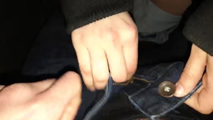 в подьезде обросшая пизда