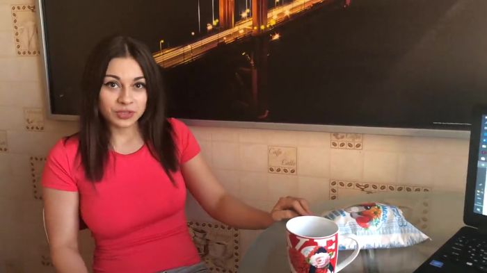 Девушки заходите за солью почаще