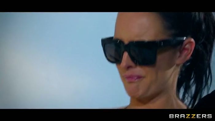 Четыре большие попки и отвязный анал